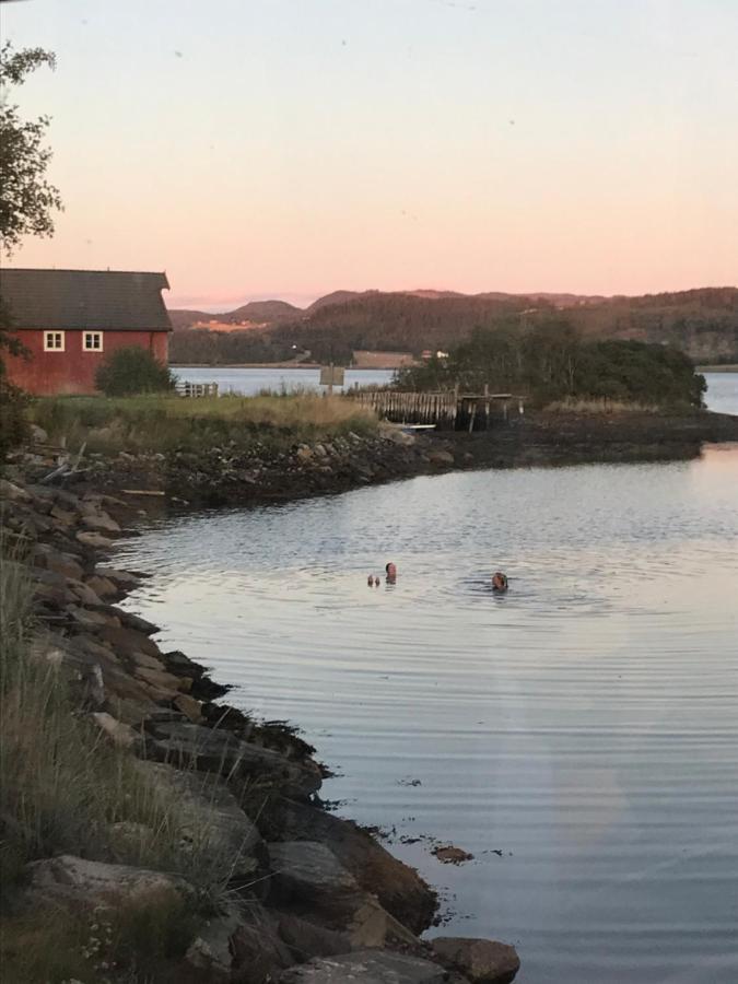 Saga, Et Unikt, Sjarmerende Badehotell Med Fa Rom, Sauna Og Badebrygge - Inderoy Straumen  Экстерьер фото